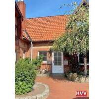 HVV Immobilien: Gemütliche 2,5 Zimmer Erdgeschoss-Wohnung über 2 Ebenen mit Dachterrasse! - Kirchlinteln Luttum