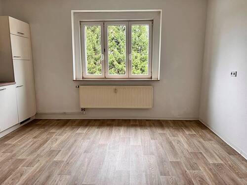 Küche mit Einbauküche - 2 Zimmer Etagenwohnung in Zwickau