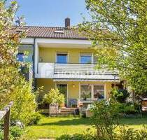 Gartenidylle trifft Wohnkomfort: Familienfreundliches Reihenhaus mit 6 Zimmern in Regensburg