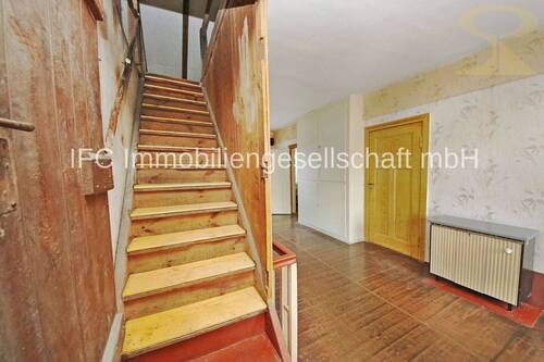 Treppe zum Dachboden - 