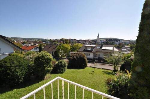 Ausblick Erdgeschoss - 8 Zimmer Einfamilienhaus zum Kaufen in Engen