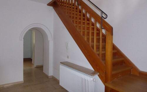 Treppen ins Obergeschoss - 