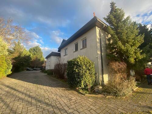 Hausansicht - 1 Zimmer Mehrfamilienhaus, Wohnhaus zum Kaufen in Bad Dürrenberg