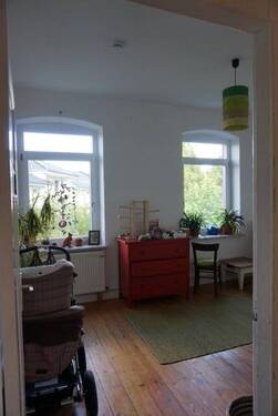 Zimmer (2) große Wohnung OG - 