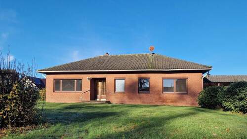 V1632 Frontalansicht - 4 Zimmer Einfamilienhaus zum Kaufen in Vechta / Deindrup