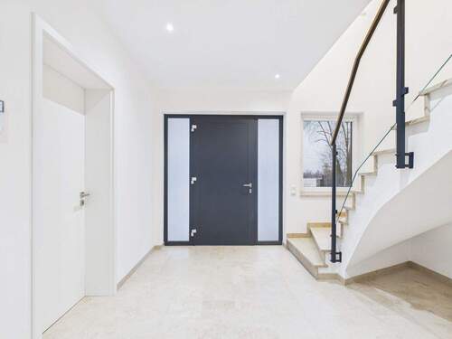 Repräsentativer Eingangsbereich - 