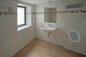 Erdgeschoss WC mit Urinale - 