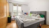1. OG Schlafzimmer 1 - 
