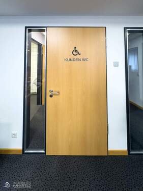 Kunden-Wc. Behindertengerecht. - 