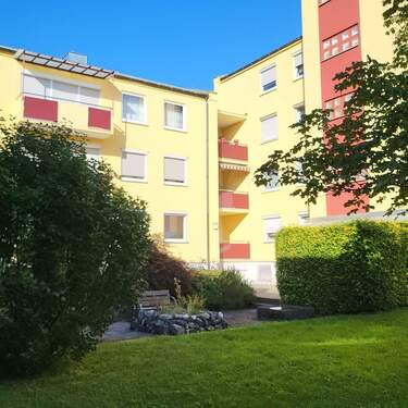 Hausrückseite, Innenhof - 3 Zimmer Etagenwohnung zum Kaufen in Bad Reichenhall