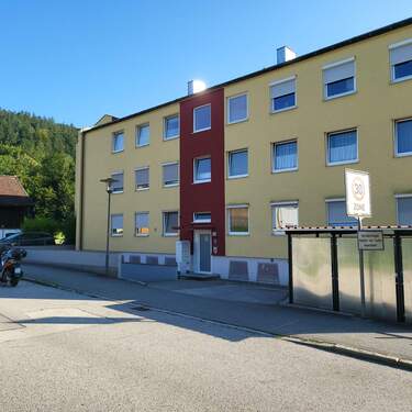Haus Frontansicht - Etagenwohnung mit 79,50 m&sup2; in Bad Reichenhall zum Kaufen