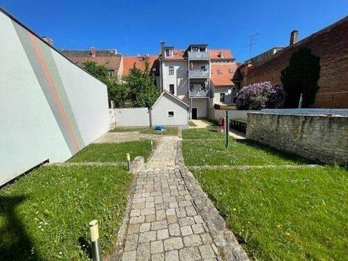 Garten - Mehrfamilienhaus, Wohnhaus zum Kaufen in Naumburg (Saale)