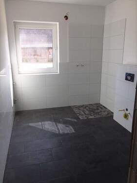 Bad - Terrassenwohnung mit 71,80 m&sup2; in Heist zur Miete