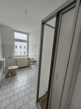 Bad - Etagenwohnung mit 43,00 m&sup2; in Magdeburg zur Miete