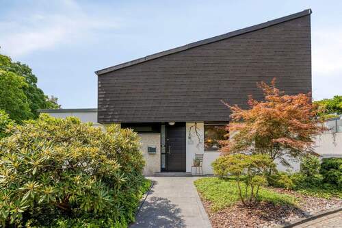 Außenansicht - Vorgarten - Exklusives Einfamilienhaus mit Garten, Sauna & Kamin in Toplage von ErkrathHochdahl