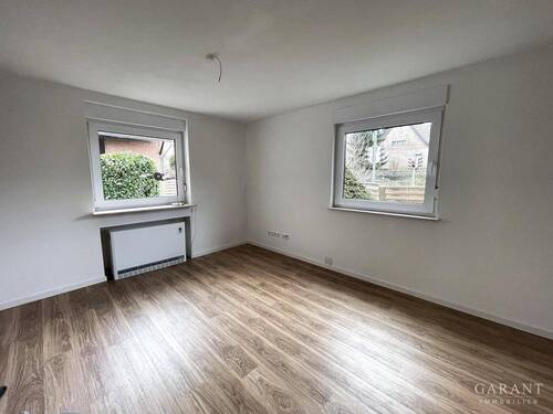 Wohnzimmer - * 3 Zimmer-Wohnung * Stellplatz * S-Bahnnähe*