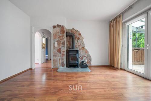 WOHNZIMMER - 8 Zimmer Mehrfamilienhaus, Wohnhaus in Offenbach am Main