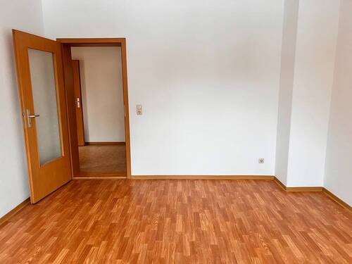 Wohnzimmer (10) - 2 Zimmer Etagenwohnung in Zwickau