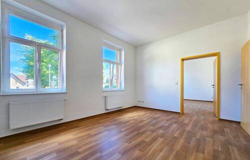 Zimmer 1 - 2 Zimmer Etagenwohnung in Petersberg