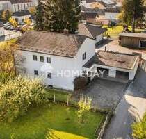 Geräumiges Einfamilienhaus mit großem Grundstück - ideal für Familien mit Platzbedarf - Schöllnach