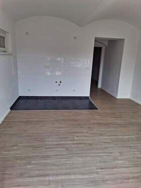 Offene Küche - Wohnen im grünen schöne 2-R-Wohnung in MD-Altstadt EG. ca.45m2 zu vermieten .