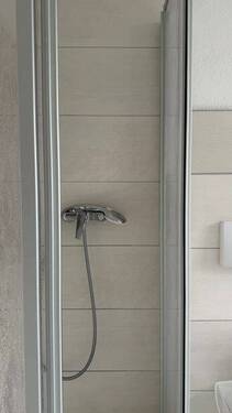 neue Dusche mit Amaturen - 