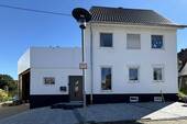 Außenansicht - Freistehendes EFH mit großem Grundstück