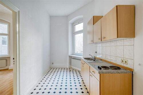 Küche vor Sanierung 2 - Etagenwohnung mit 31,20 m&sup2; in Berlin zum Kaufen