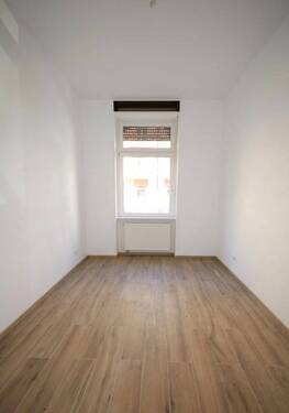 Schalzimmer - *Modernisierte 2-ZW in Bornheim Ingolstädter Str. + EBK*