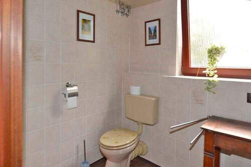 WC im Badezimmer - Obergeschoss - 