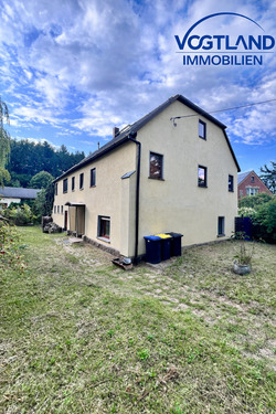 Ansicht vorn - Haus mit vielen Möglichkeiten mit großer Scheune