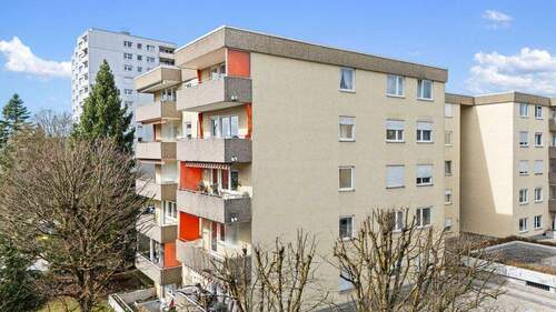 Ansicht Süd-Ost - 4 Zimmer Etagenwohnung zum Kaufen in Weingarten