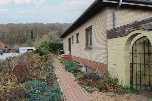 Vorgarten mit Gartenzugang - 