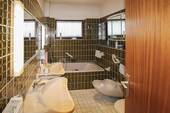 Hauptbadezimmer EG - 