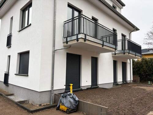 Hausansicht - 1 Zimmer Mehrfamilienhaus, Wohnhaus in Berlin