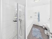 Bad mit Dusche und Wanne - 4 Zimmer Etagenwohnung in Wiesbaden