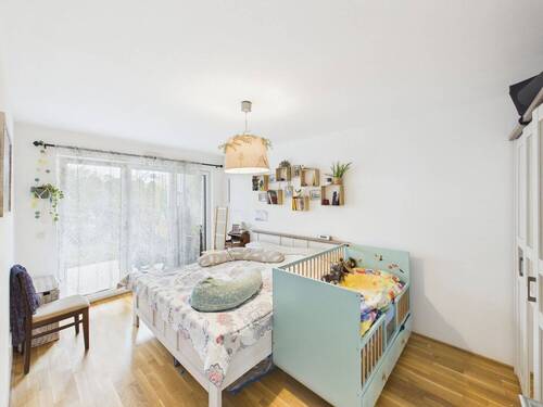 Zimmer I - Etagenwohnung mit 96,80 m&sup2; in Wiesbaden zum Kaufen