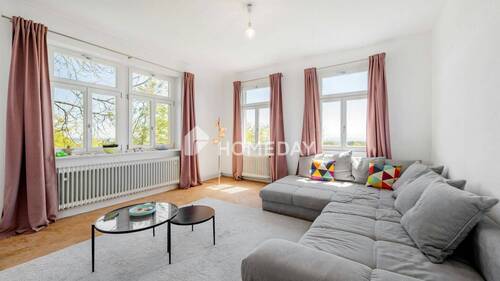 1. OG Wohnzimmer 1 - 