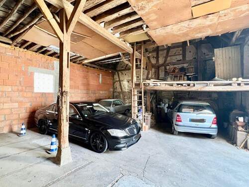 PARKEN IN DER SCHEUNE - 