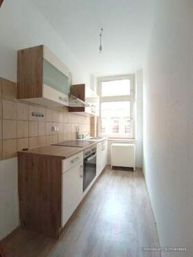 Küche mit Einbauzeile - 