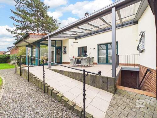 überdachte Terrasse - 