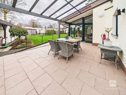 überdachte Terrasse - 