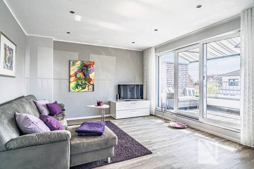 Sonniges Wohnzimmer - 