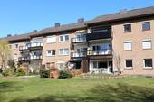 Rückansicht der Wohnanlage - 0 % Käuferprovision! Helle 2-Zimmer-Wohnung mit 2 Loggien in zentrumsnaher 30er-Zone!