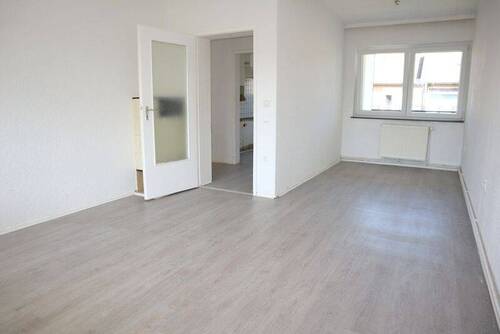 Helles Wohn- / Esszimmer - 