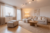 Wohnzimmer - Ruhiges Wohnjuwel in Miesbach: Gepflegte & vermietete 2-Zimmer-Wohnung mit Balkon & Stellplatz