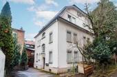 Hausansicht - Vorteilhafte Gelegenheit: MFH mit 3 WE und Wertsteigerungspotenzial in Citylage