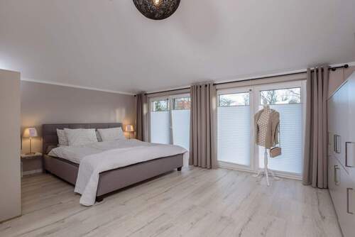 Beispiel Schlafzimmer - 5 Zimmer Doppelhaushälfte in Halstenbek
