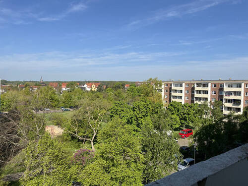 Ausblick vom Balkon - 3 Zimmer Etagenwohnung zur Miete in Halle (Saale)
