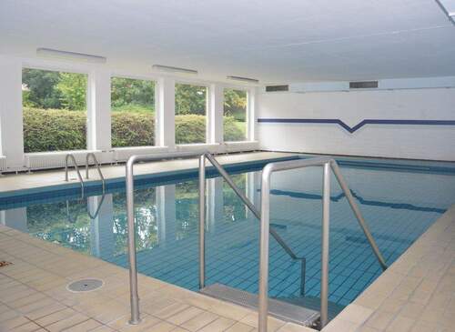 Schwimmbad zur Mitbenutzung im Haus - 